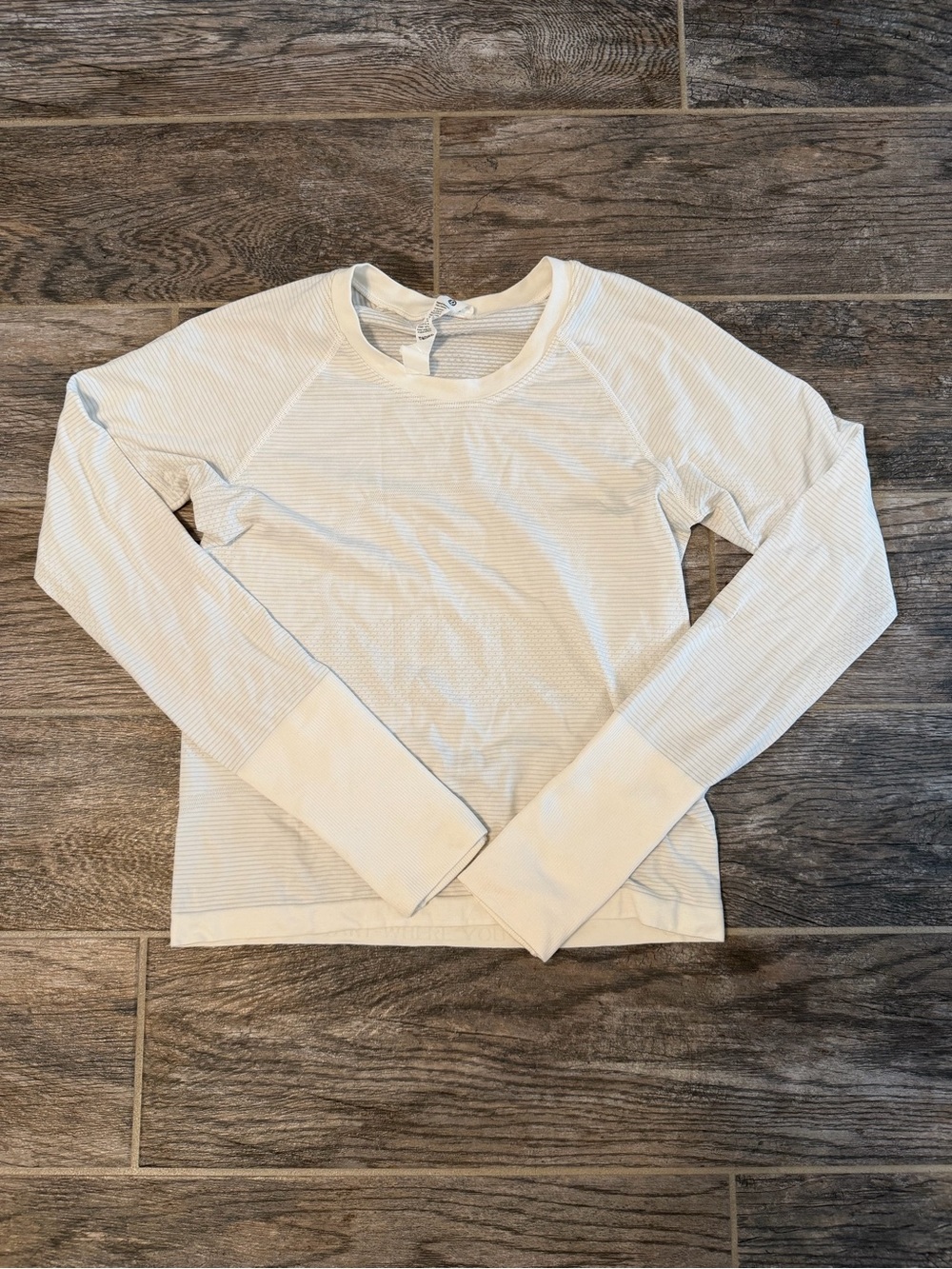 lululemon white swiftly long sleeve RACE length